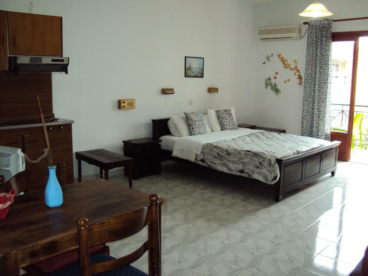 Thodora Appartments Сами Экстерьер фото